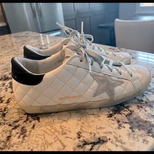 Super-Star classic. Quilted nappa upper, suede star and heel.